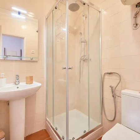 Apartment Amazing Terrace And Riverview In Historical Lissabon