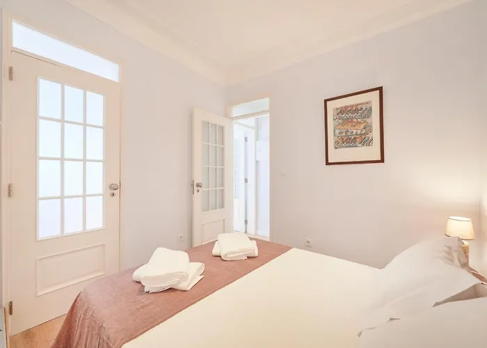 Amazing Terrace And Riverview In Historical *