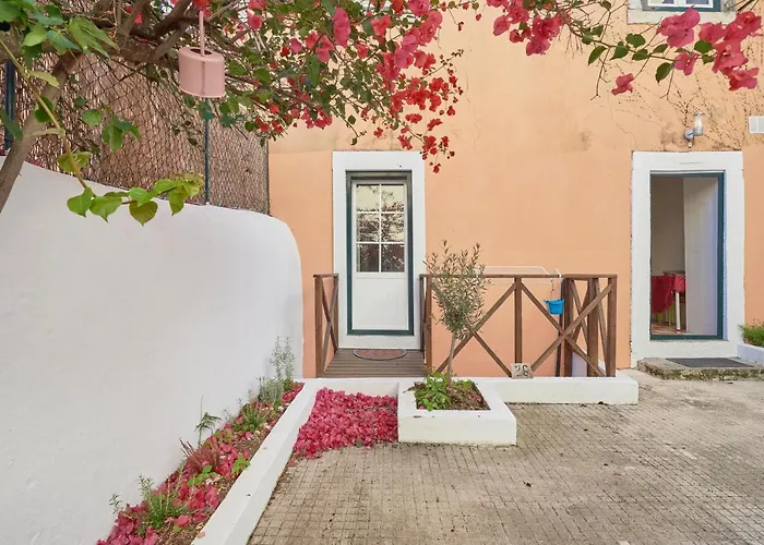 Amazing Terrace And Riverview In Historical شقة