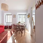 Amazing Terrace And Riverview In Historical * リスボン