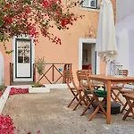 Amazing Terrace And Riverview In Historical アパート *